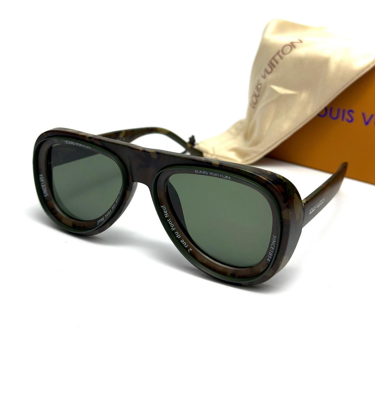 LUIS VUITTON