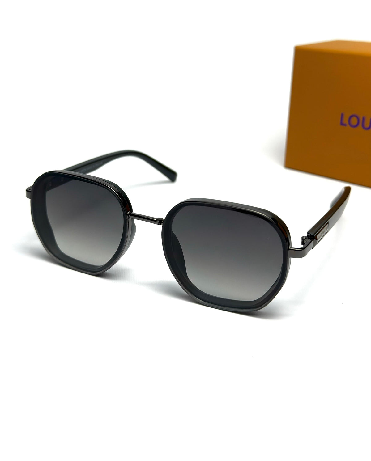 LUIS VUITTON