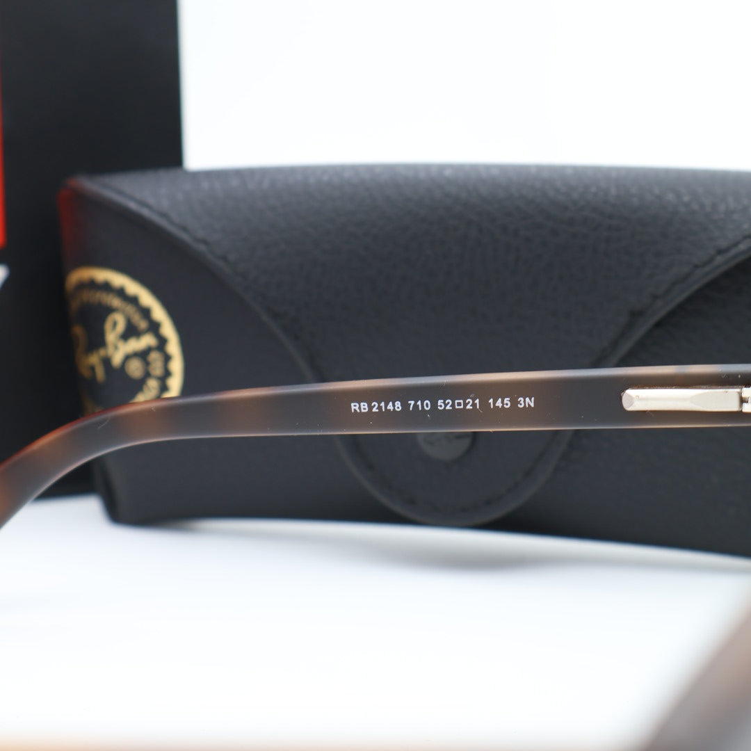 Ray-Ban - RB2148 Size: 52