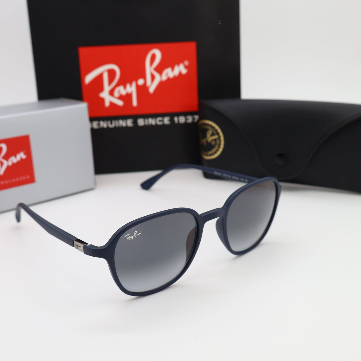 Ray-Ban - RB4341 Size: 52