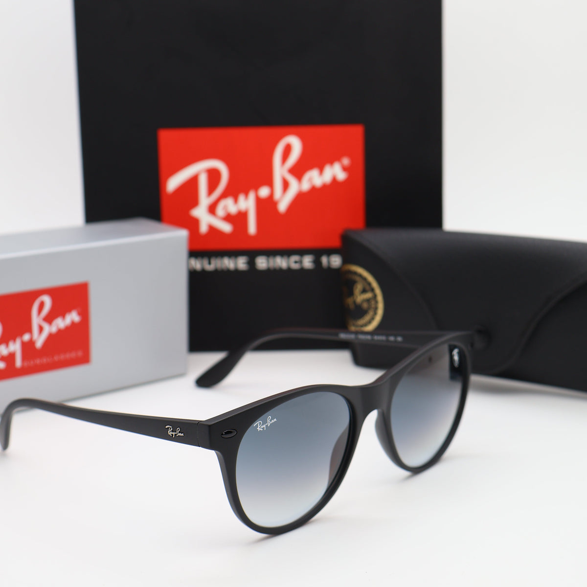Ray-Ban - RB2202M Size: 54