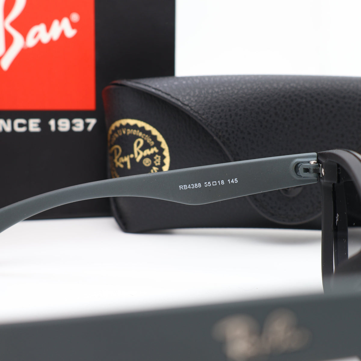 Ray-Ban - RB4388 Size: 55
