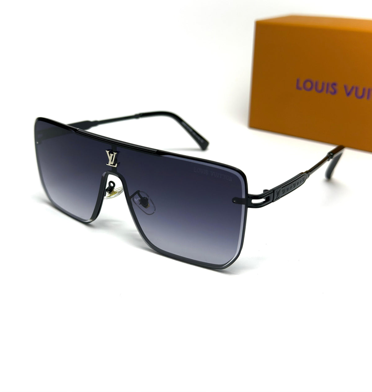 LUIS VUITTON