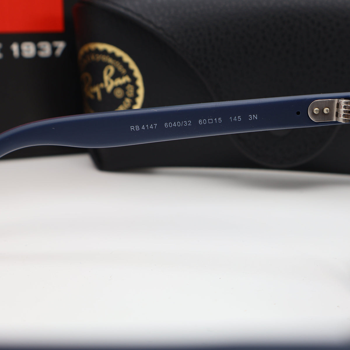 Ray-Ban - RB4147 Size: 60