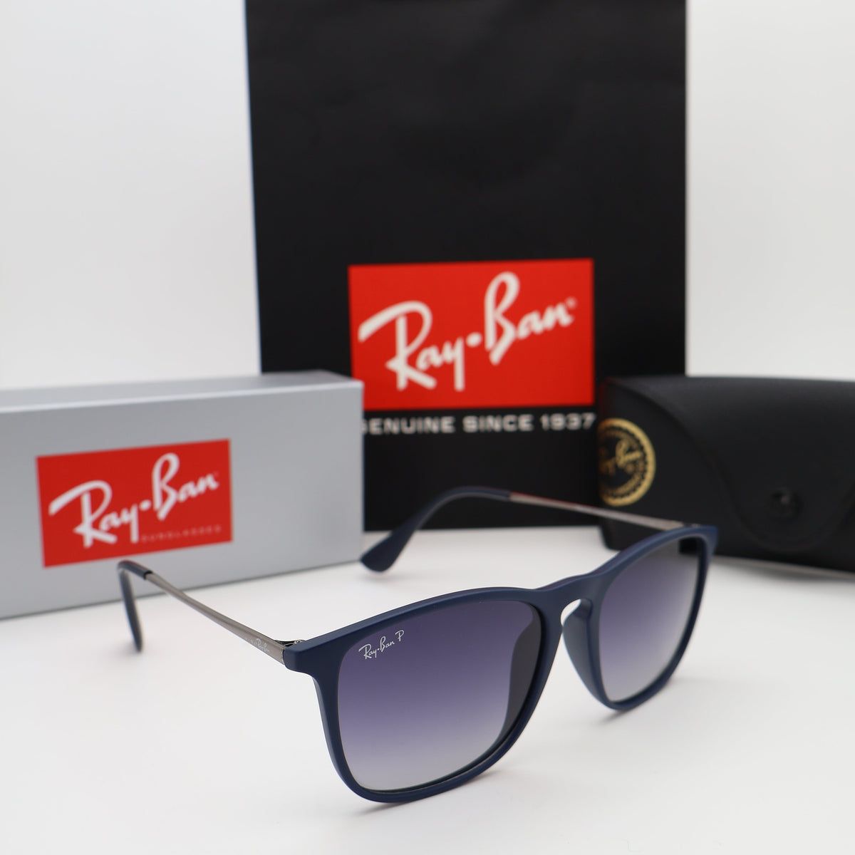 Ray-Ban - RB4187 Size: 54