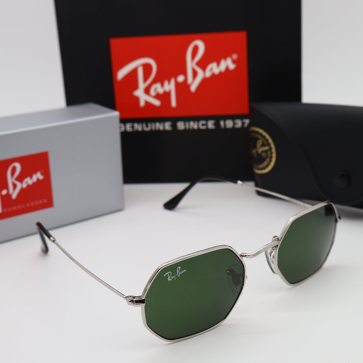 Ray-Ban - RB3556 Size: 50