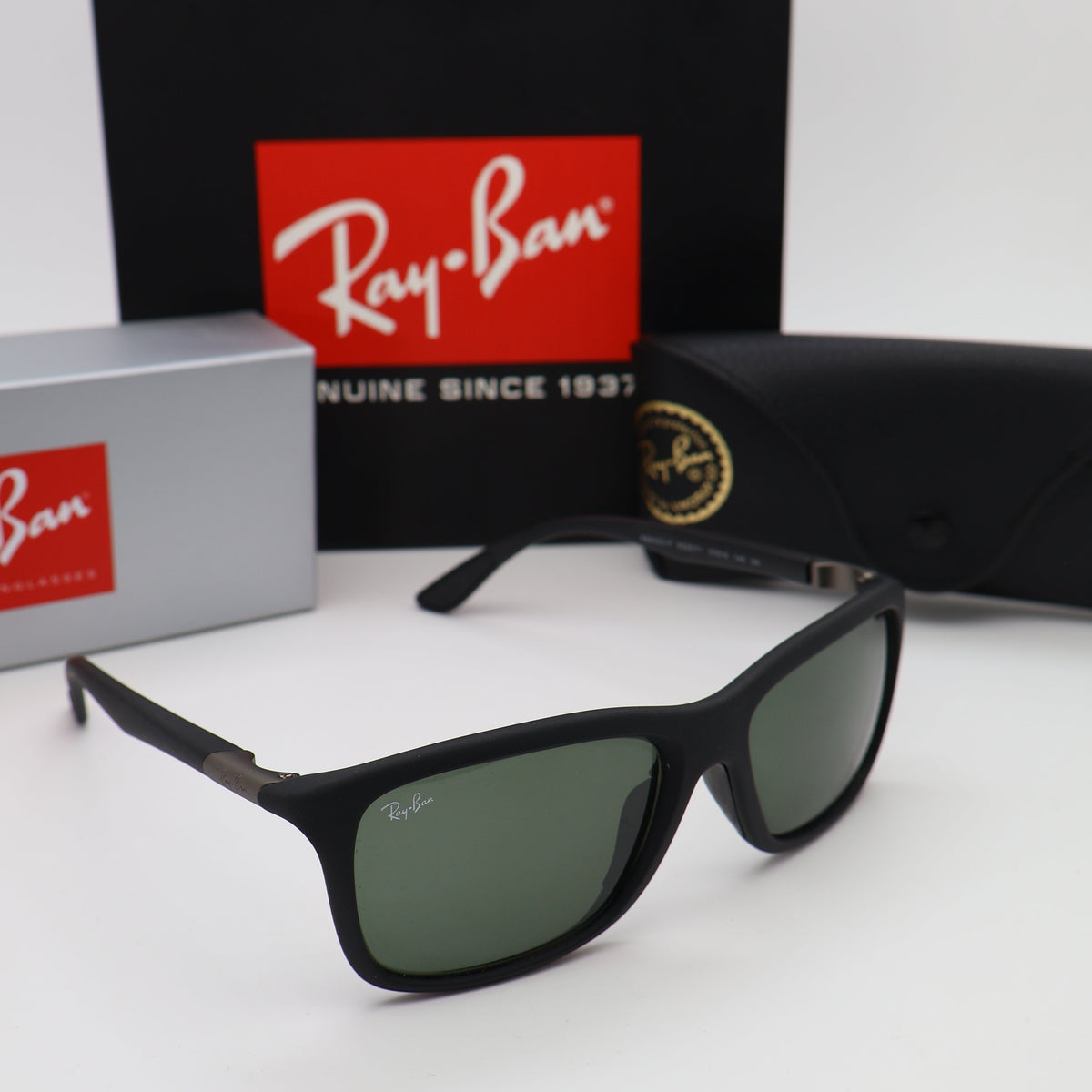Ray-Ban - RB8352-F Size: 57
