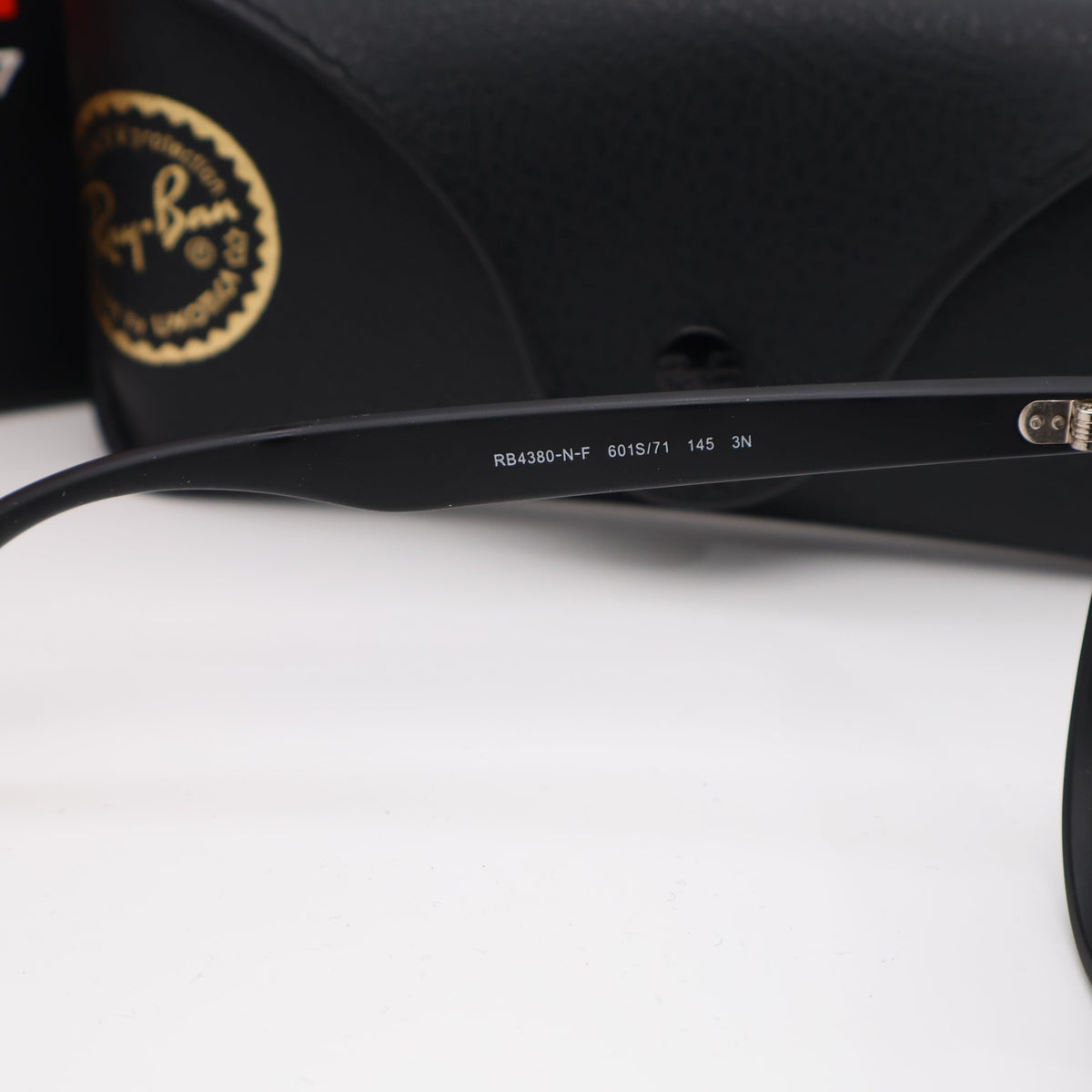 Ray-Ban - RB4380 Size: 60