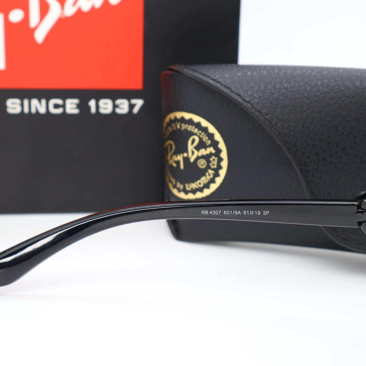 Ray-Ban - RB4307 Size: 61