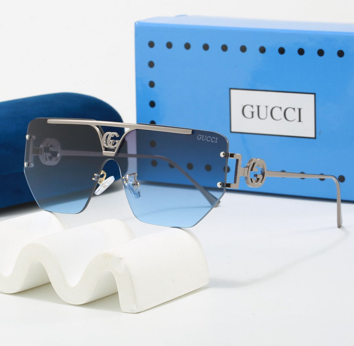 Gucci GG Shield Blue