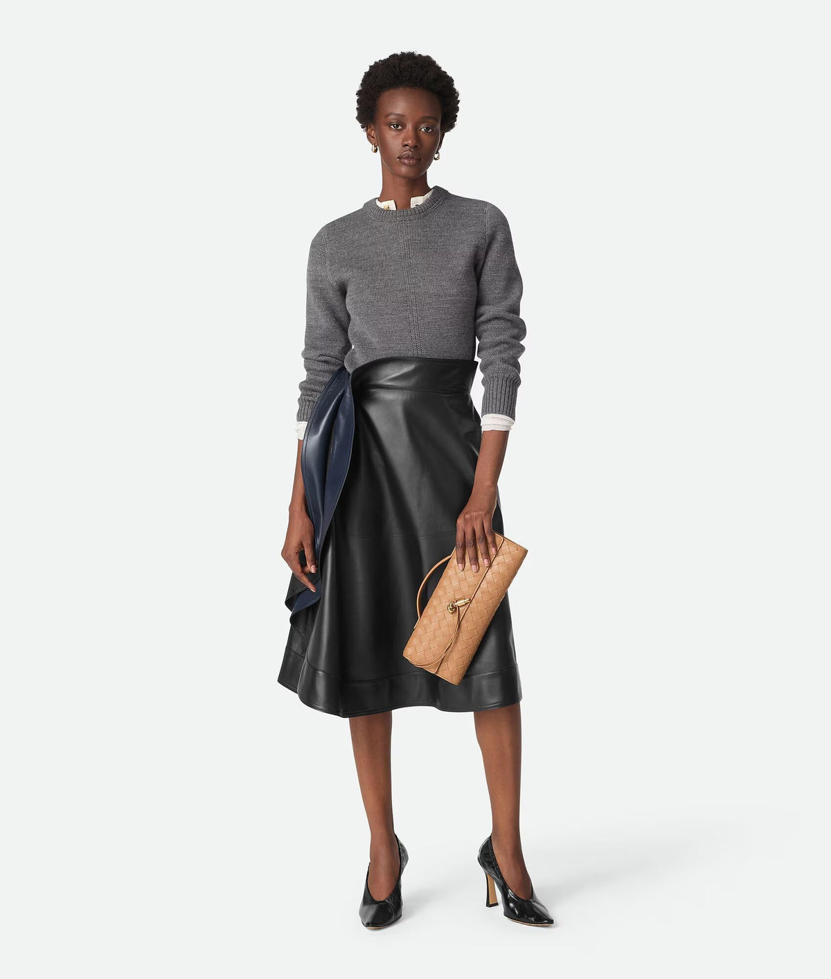 BOTTEGA VENETA Andiamo Clutch — Beige