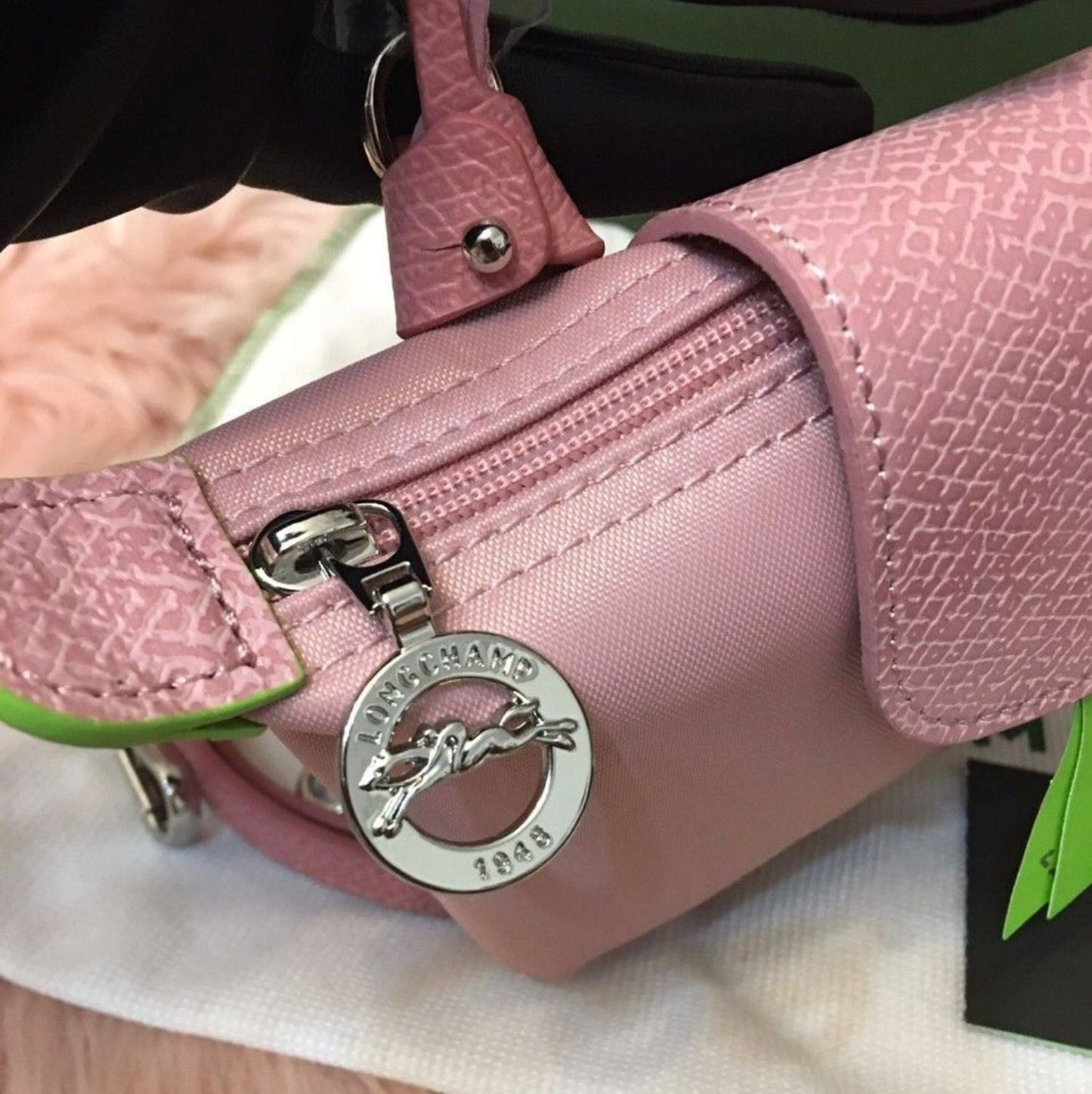 Le Pliage Original Pouch with handle - Baby Pink
